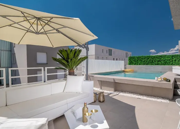 Golden Cell Appartement *