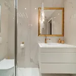 Apartment Golden Cell *