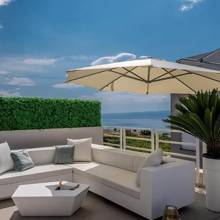 Apartment Golden Cell