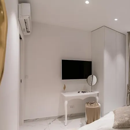 Apartment Golden Cell