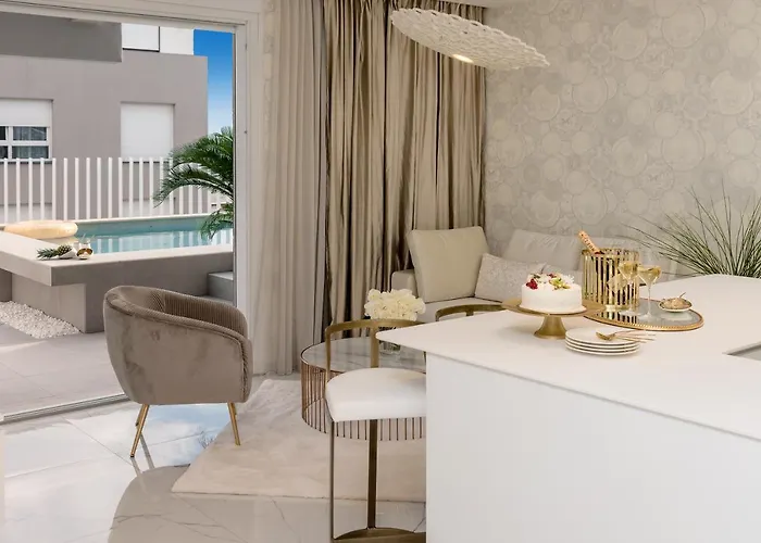 Apartment Golden Cell